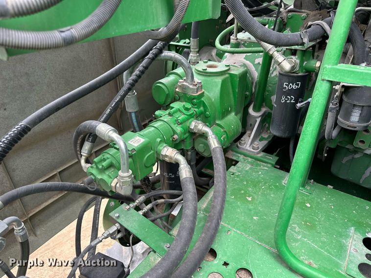 image for item NP9568 2007 John Deere 9760STS  combine