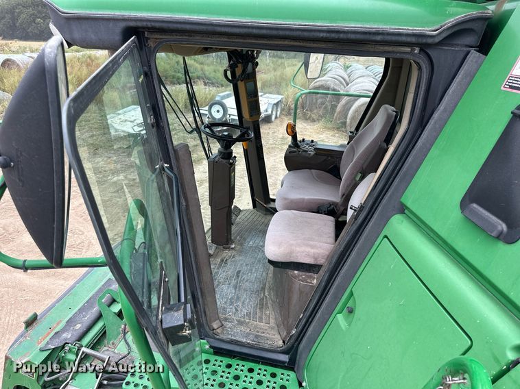 image for item NP9568 2007 John Deere 9760STS  combine