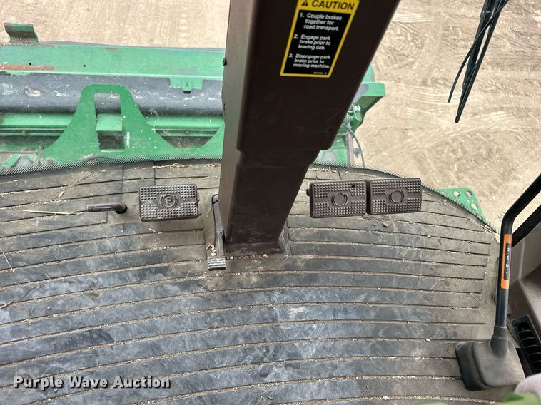 image for item NP9568 2007 John Deere 9760STS  combine