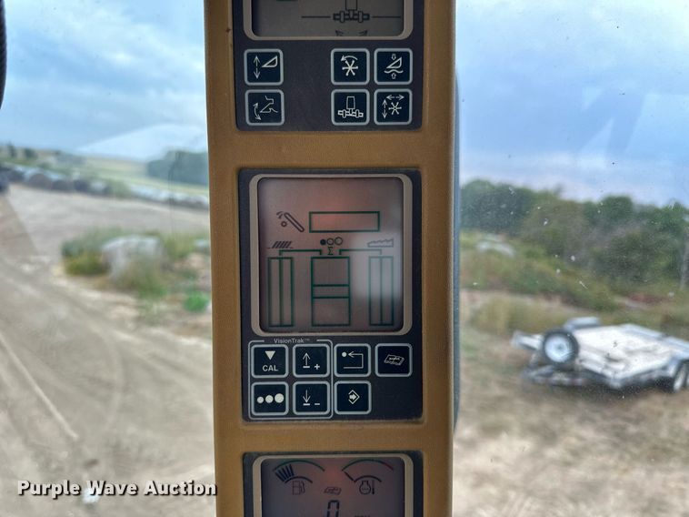 image for item NP9568 2007 John Deere 9760STS  combine