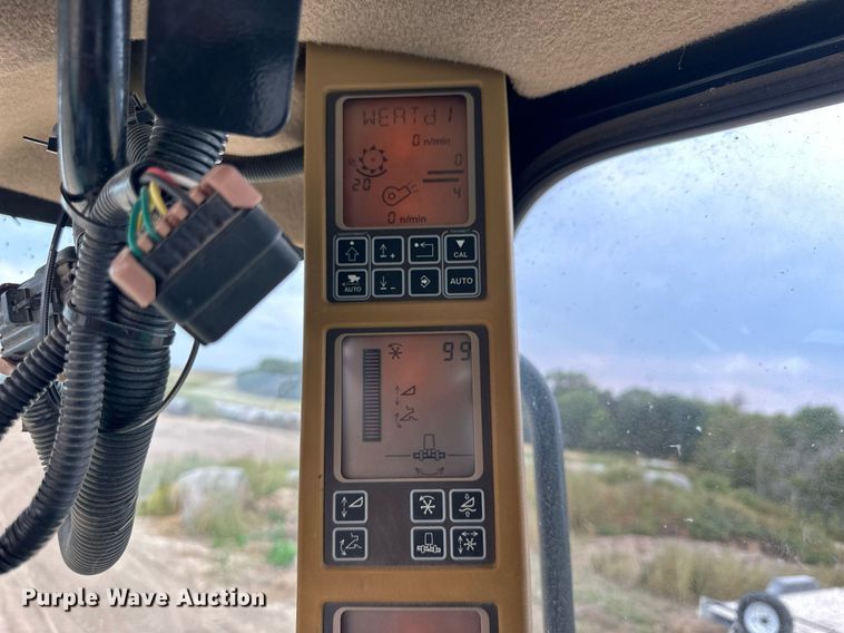 image for item NP9568 2007 John Deere 9760STS  combine