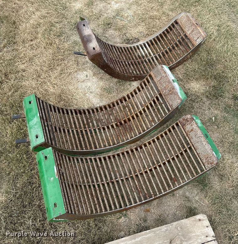 image for item NP9568 2007 John Deere 9760STS  combine