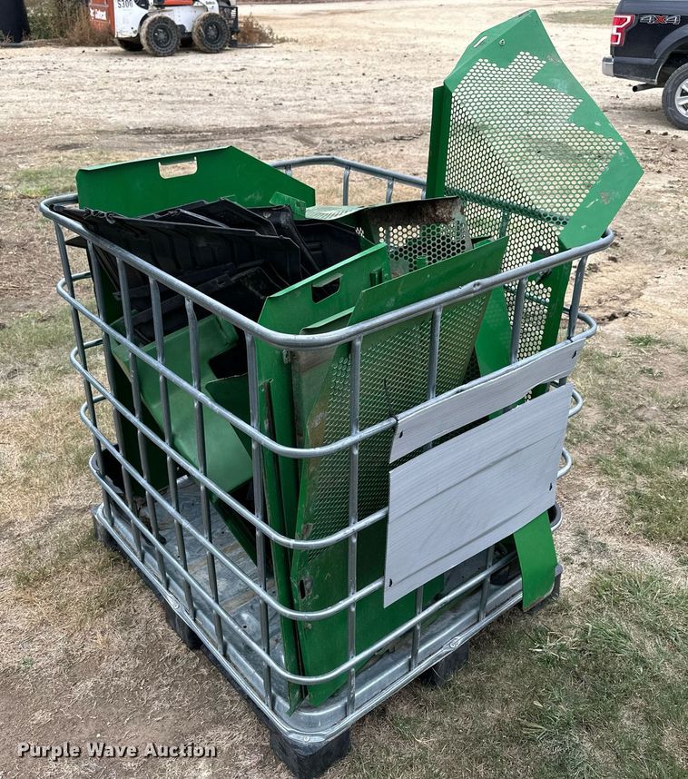 image for item NP9568 2007 John Deere 9760STS  combine