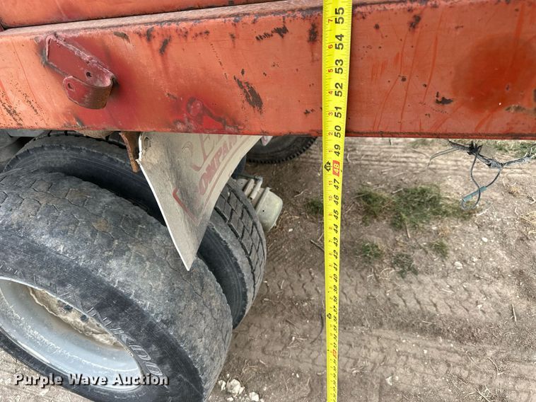 image for item NP9569 1989 Ford L8000  grain truck