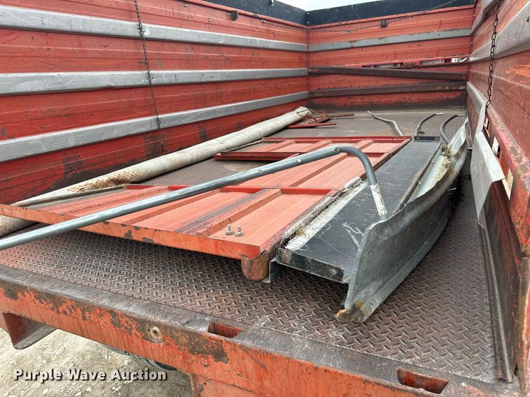 image for item NP9569 1989 Ford L8000  grain truck