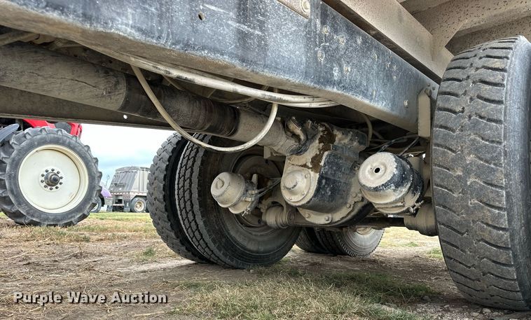 image for item NP9569 1989 Ford L8000  grain truck