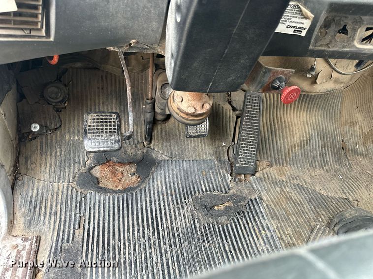 image for item NP9569 1989 Ford L8000  grain truck