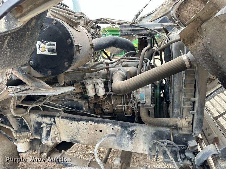 image for item NP9569 1989 Ford L8000  grain truck