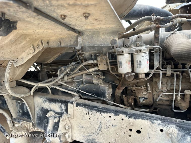 image for item NP9569 1989 Ford L8000  grain truck