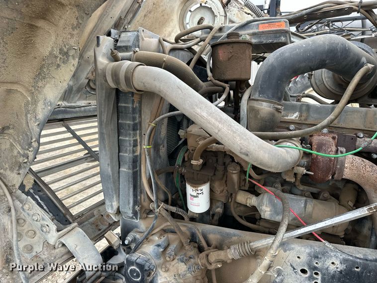 image for item NP9569 1989 Ford L8000  grain truck