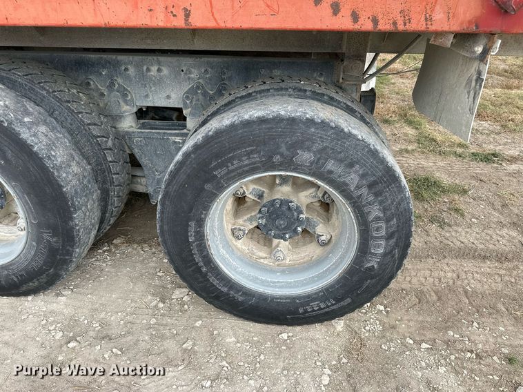 image for item NP9569 1989 Ford L8000  grain truck