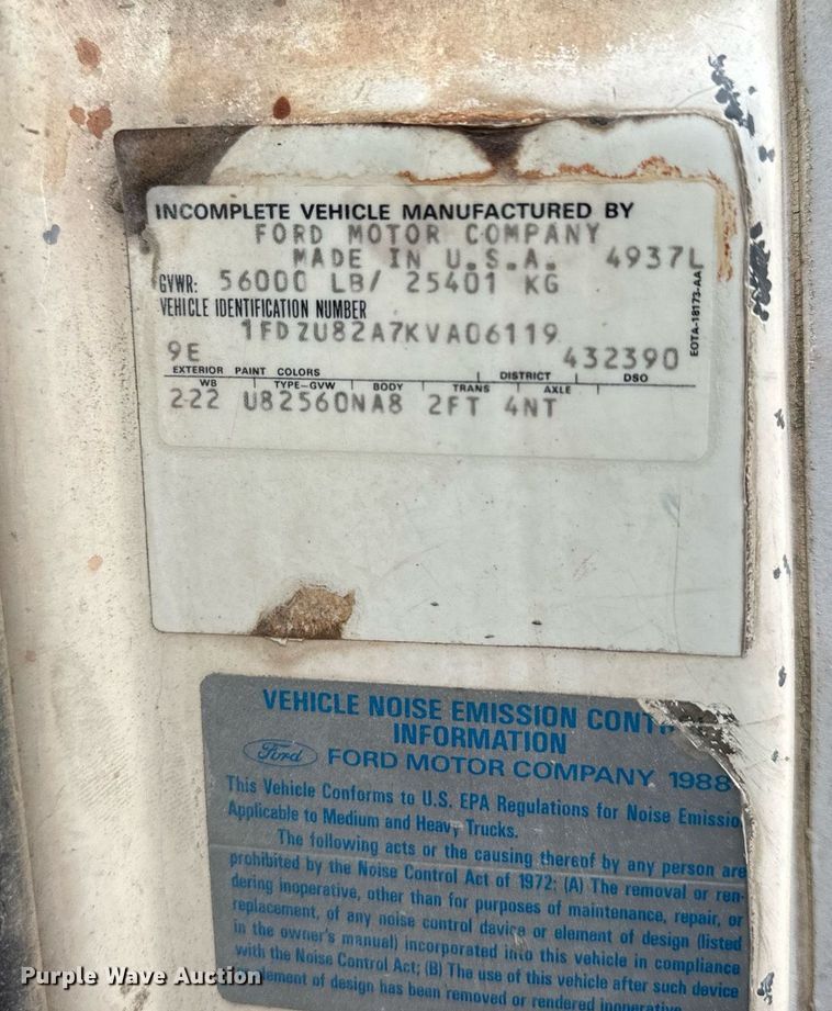 image for item NP9569 1989 Ford L8000  grain truck