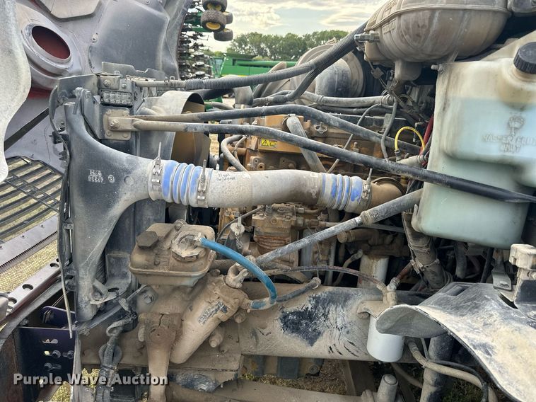 image for item NP9571 2006 Freightliner Columbia  semi truck