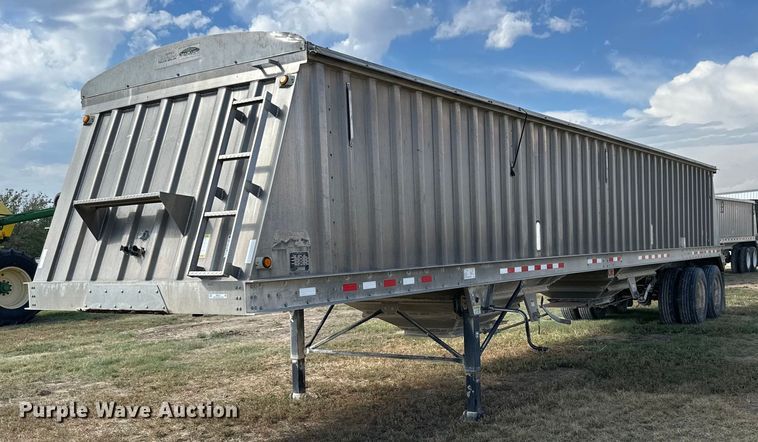 image for item NP9572 2009 Dakota  grain trailer