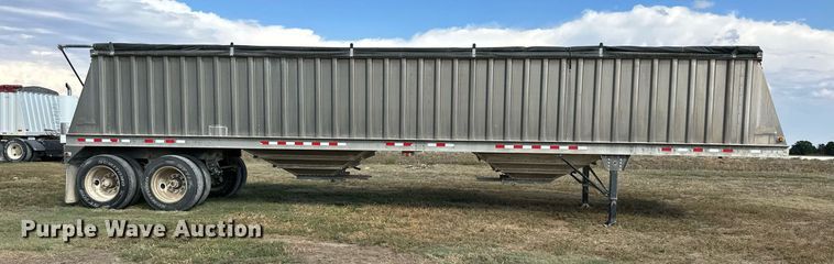image for item NP9572 2009 Dakota  grain trailer