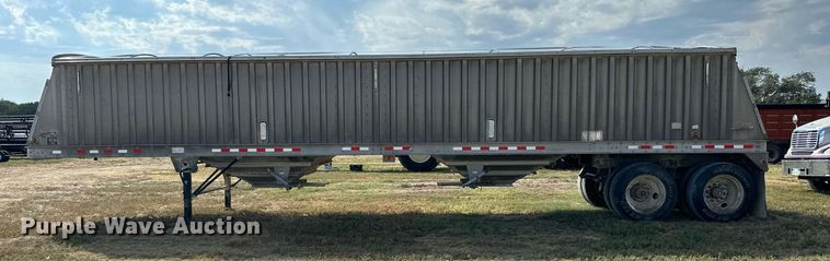 image for item NP9572 2009 Dakota  grain trailer