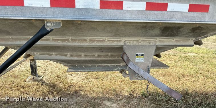 image for item NP9572 2009 Dakota  grain trailer