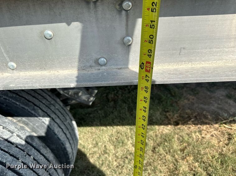 image for item NP9572 2009 Dakota  grain trailer