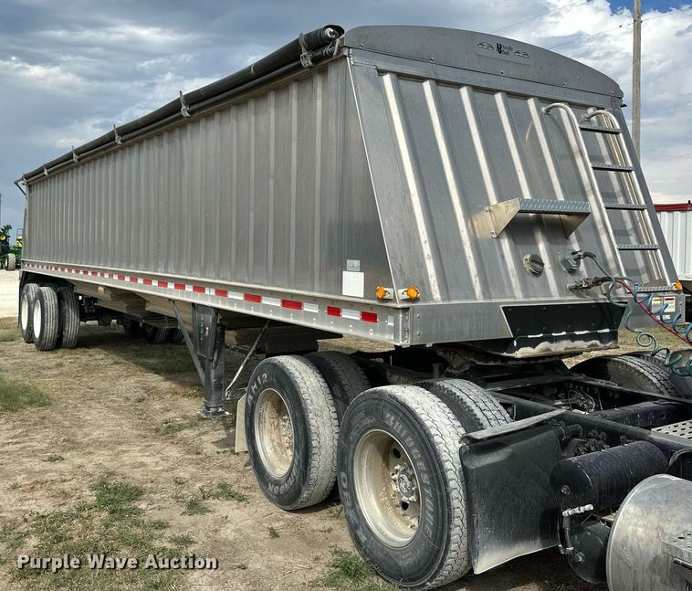image for item NP9573 2014 Neville Built  grain trailer