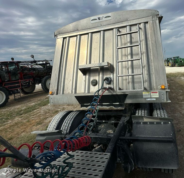 image for item NP9573 2014 Neville Built  grain trailer