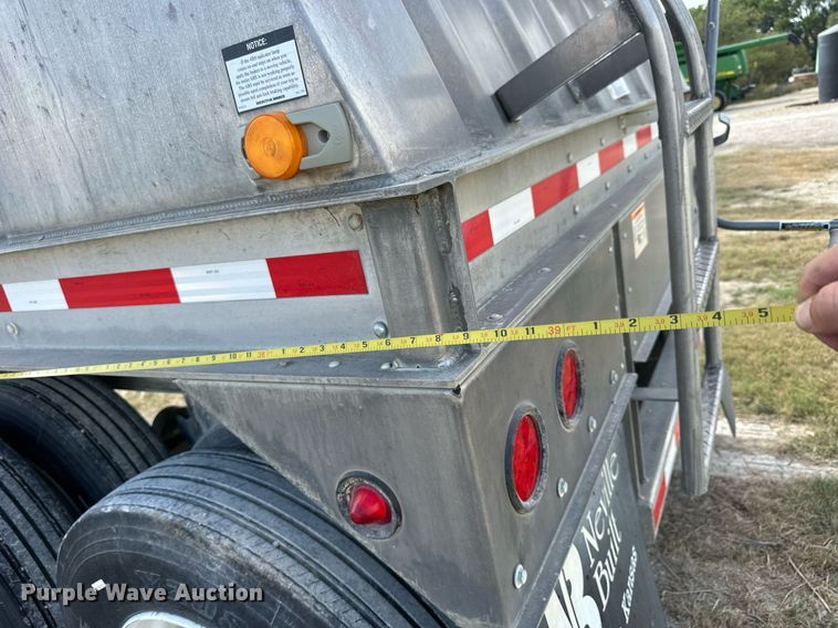 image for item NP9573 2014 Neville Built  grain trailer