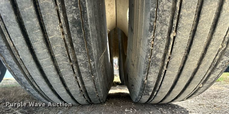 image for item NP9573 2014 Neville Built  grain trailer