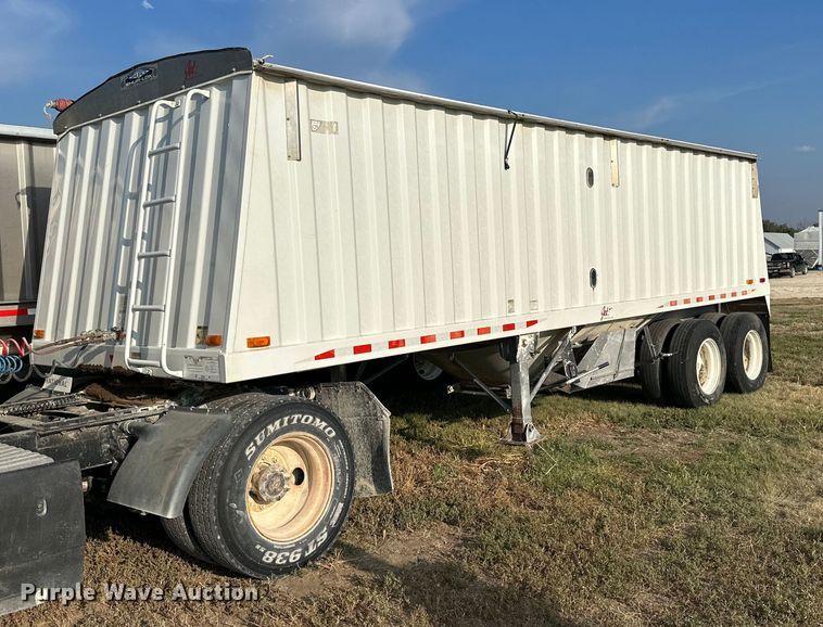 image for item NP9574 2000 Jet Co 26 GT  grain trailer