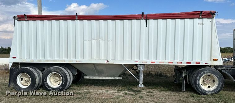 image for item NP9574 2000 Jet Co 26 GT  grain trailer