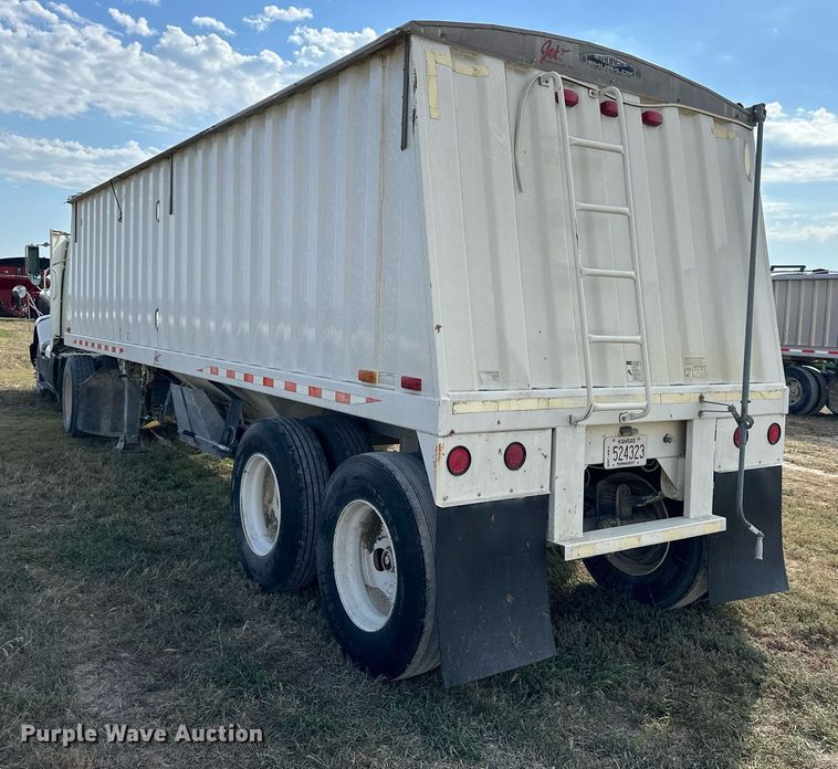 image for item NP9574 2000 Jet Co 26 GT  grain trailer