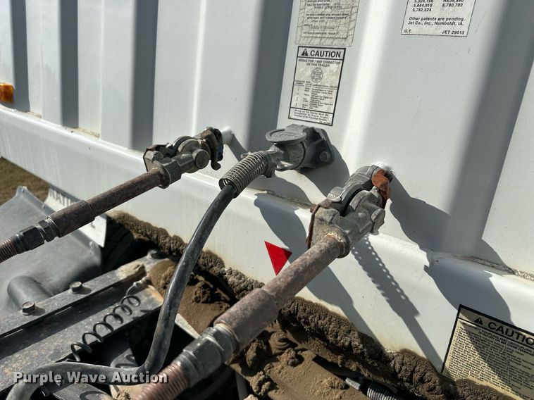 image for item NP9574 2000 Jet Co 26 GT  grain trailer