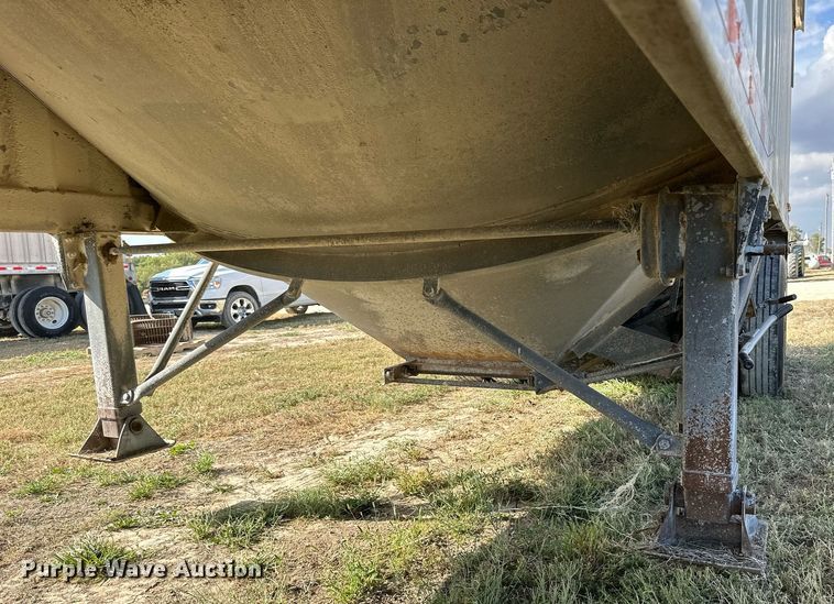 image for item NP9574 2000 Jet Co 26 GT  grain trailer