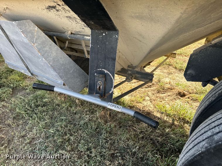 image for item NP9574 2000 Jet Co 26 GT  grain trailer