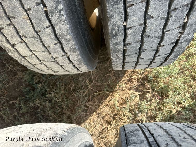 image for item NP9574 2000 Jet Co 26 GT  grain trailer