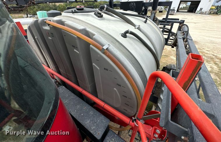 image for item NP9576 2011 Apache AS1020 sprayer