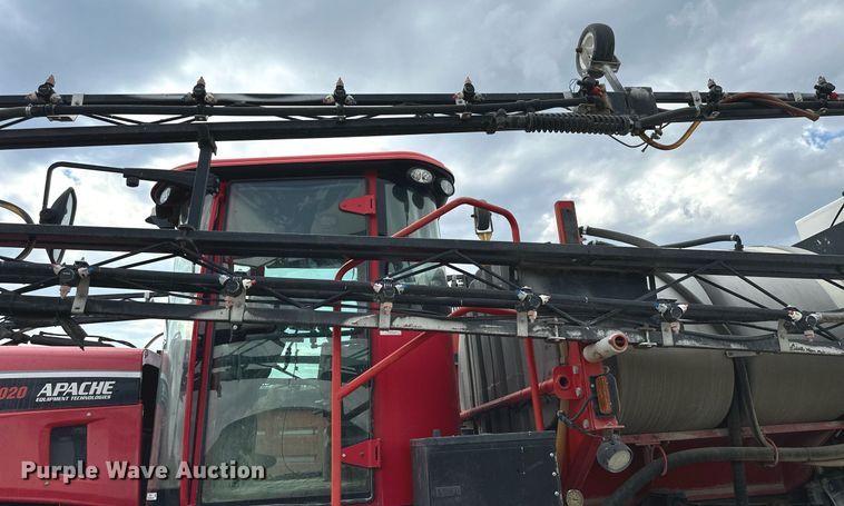 image for item NP9576 2011 Apache AS1020 sprayer