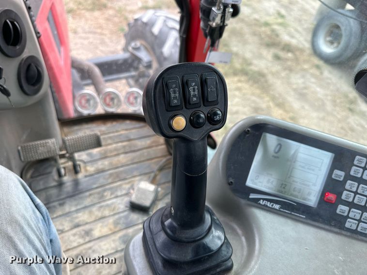 image for item NP9576 2011 Apache AS1020 sprayer