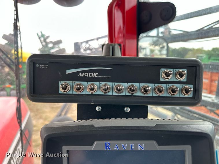 image for item NP9576 2011 Apache AS1020 sprayer