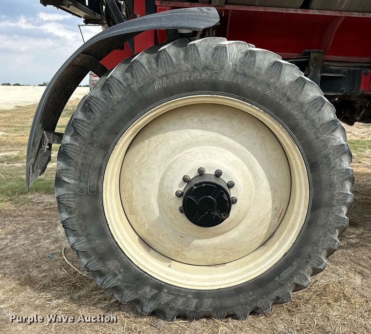 image for item NP9576 2011 Apache AS1020 sprayer