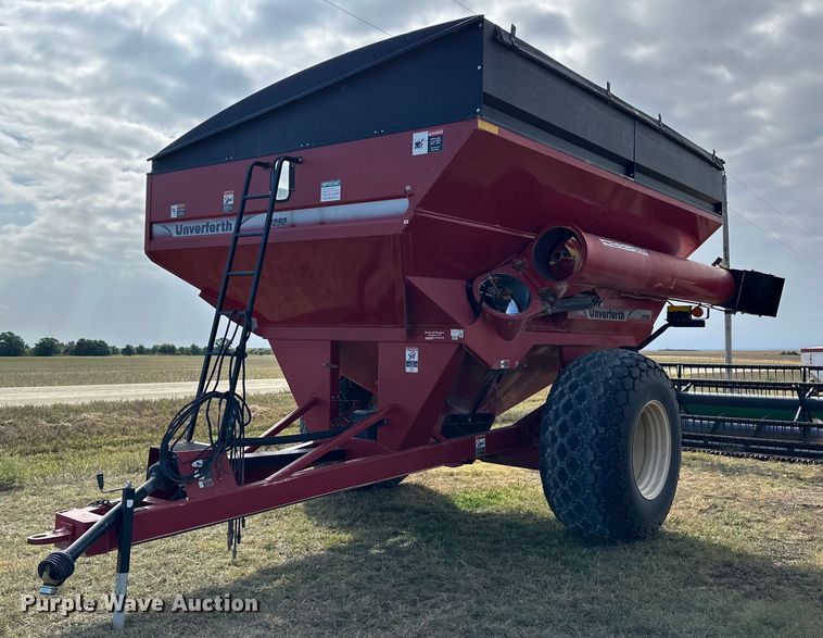 image for item NP9577 Unverferth 8250  grain cart