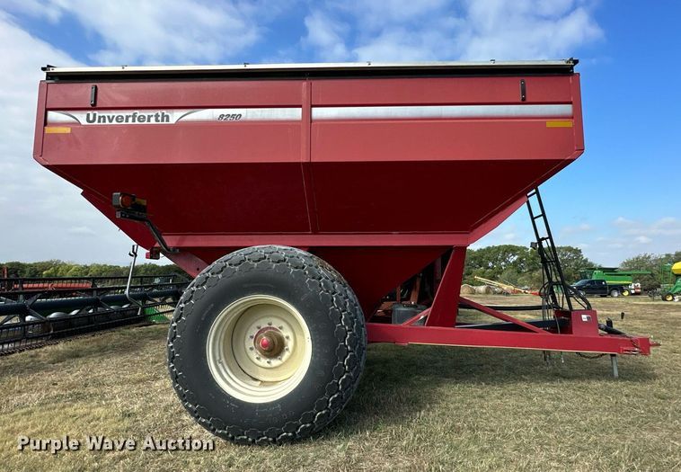 image for item NP9577 Unverferth 8250  grain cart