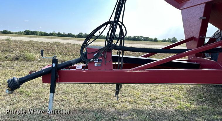 image for item NP9577 Unverferth 8250  grain cart