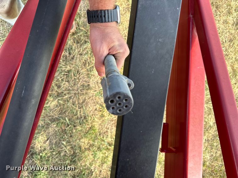 image for item NP9577 Unverferth 8250  grain cart