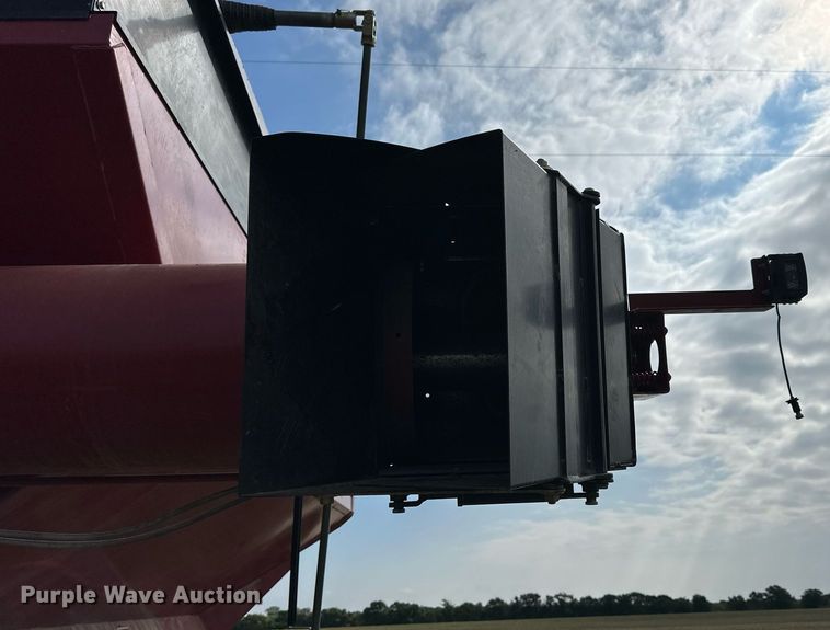 image for item NP9577 Unverferth 8250  grain cart