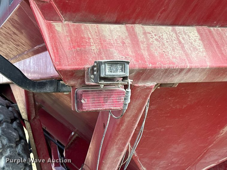 image for item NP9577 Unverferth 8250  grain cart