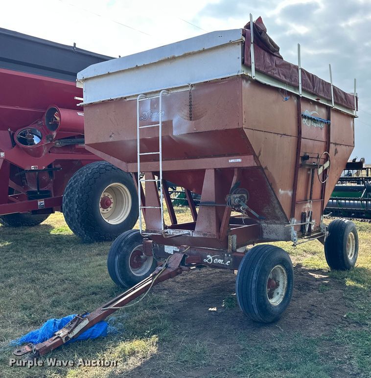 image for item NP9578 Demco RG12  gravity wagon