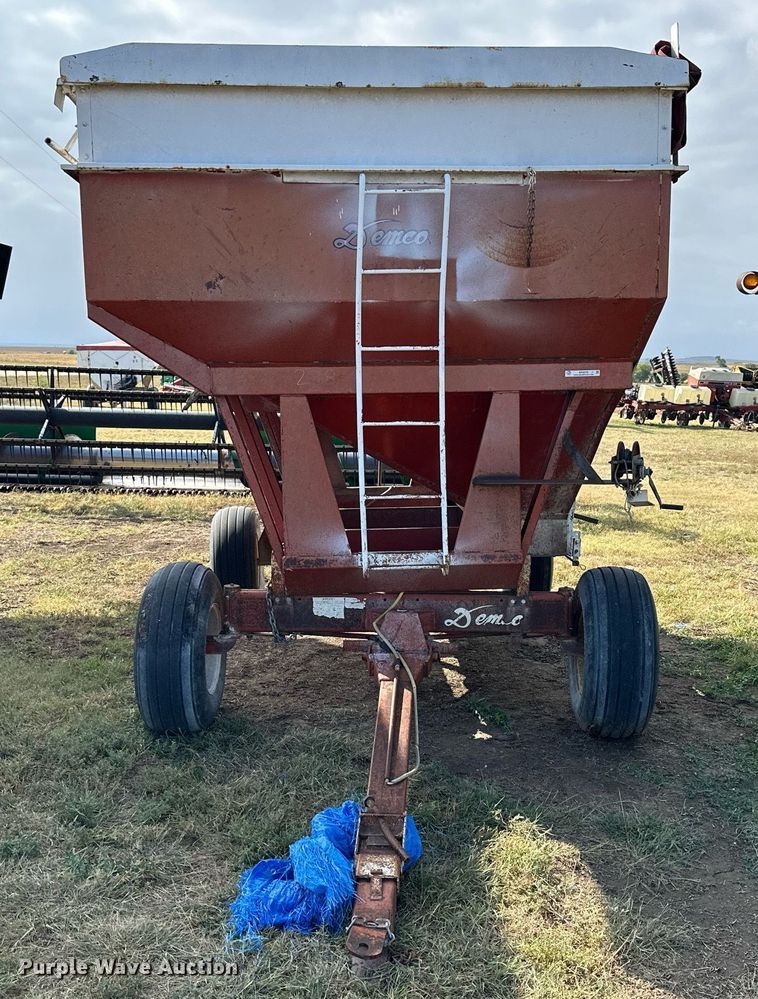 image for item NP9578 Demco RG12  gravity wagon