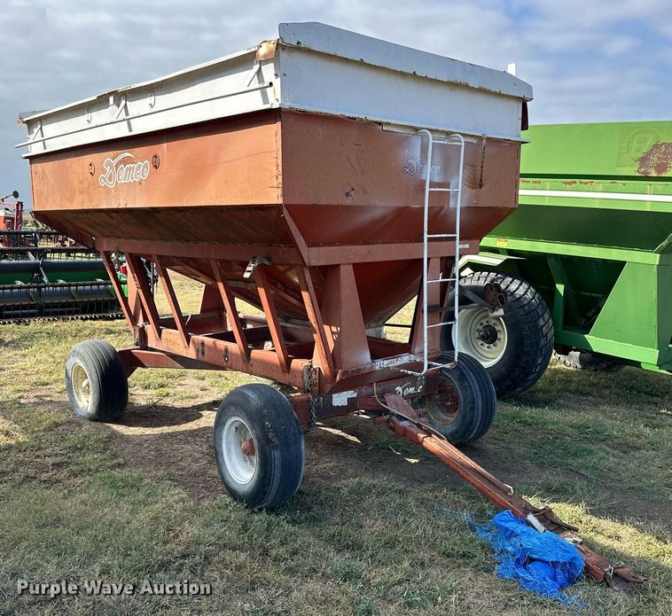 image for item NP9578 Demco RG12  gravity wagon