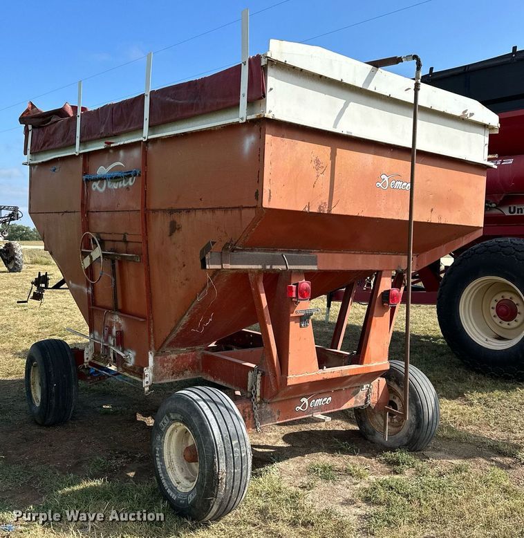 image for item NP9578 Demco RG12  gravity wagon