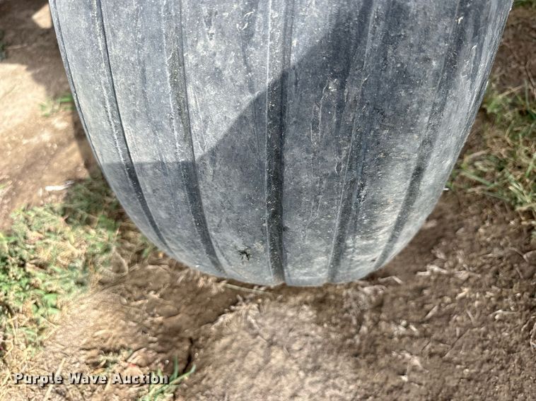 image for item NP9578 Demco RG12  gravity wagon