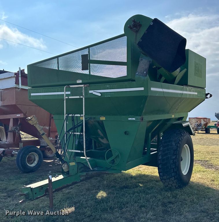 image for item NP9579 E-Z Trail 475  grain cart